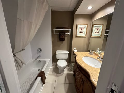 Basic Room, 2 Queen Beds | Bathroom