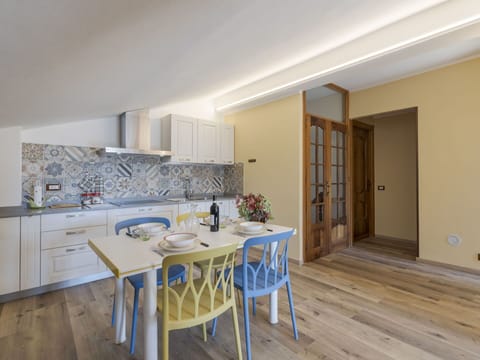 Furniture, Comfort, Wood, Bed, Lighting, Shade, Window, Floor, Flooring