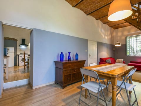 Furniture, Property, Table, Wood, Lighting, Interior Design, Building, Cabinetry, Wall, Flooring