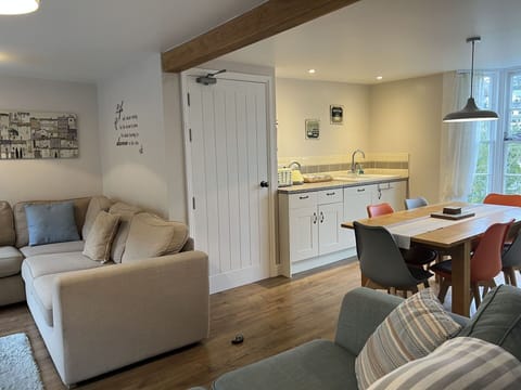 Snow, Sky, Mountain, Window, Cloud, Building, House, Slope, Tree, Cottage