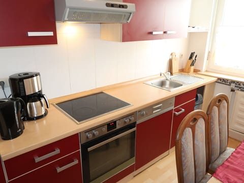 Cabinetry, Kitchen Sink, Countertop, Property, Sink, Tap, Kitchen, Kitchen Stove, Wood, Kitchen Appliance