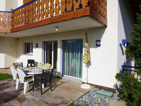 Plant, Property, Table, Building, Wood, Chair, Shade, Wall, Real Estate, Leisure