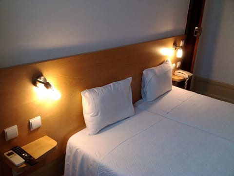 Twin Room | Free WiFi, bed sheets