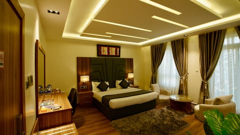 Executive Room | In-room safe, soundproofing, free WiFi