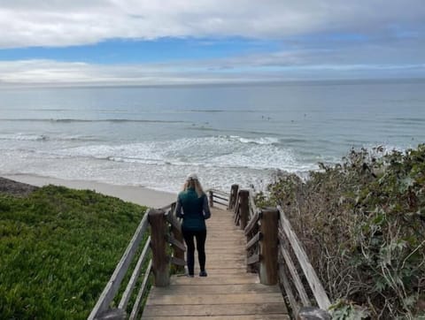 Wilmar steps to beach