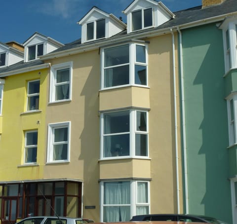 The outside of Plas Hafan, Apartment 2