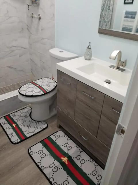 Family House | Bathroom