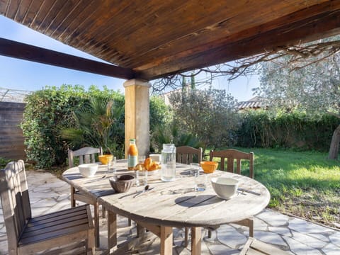 Water, Cloud, Sky, Plant, Blue, Natural Landscape, Azure, Coastal And Oceanic Landforms, Vegetation, Beach