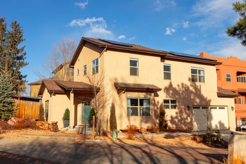 A picturesque retreat in a prime location