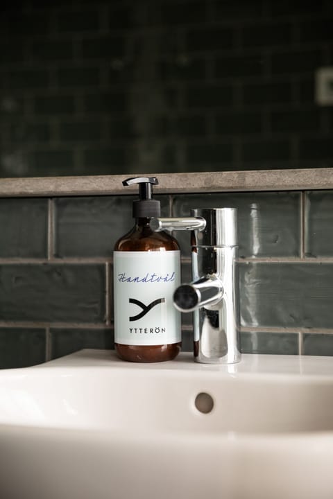 Studio Suite | Bathroom