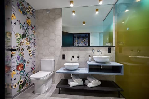 Deep soaking tub, rainfall showerhead, free toiletries, hair dryer