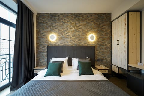 Comfort Double Room | Premium bedding, minibar, in-room safe, individually decorated