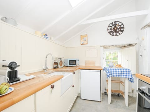 Fridge, dishwasher, electric kettle, toaster