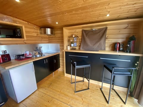 Toue Cabanée SPA | Private kitchen | Fridge, microwave, stovetop, coffee/tea maker