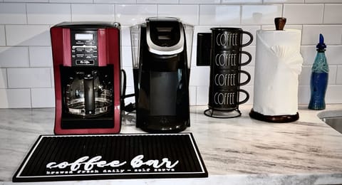 12 cup coffee maker & Keurig 2.0