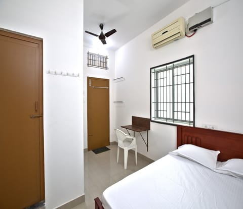 Deluxe Double Room | Air conditioning