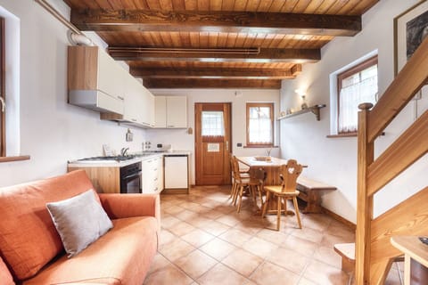 Table, Furniture, Picture Frame, Wood, Couch, Interior Design, Architecture, Chair, Flooring, Floor