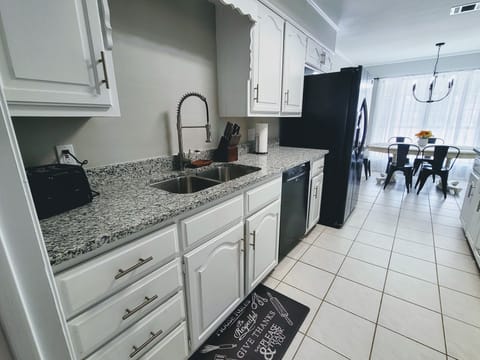 Kitchen sink and breakfast nook