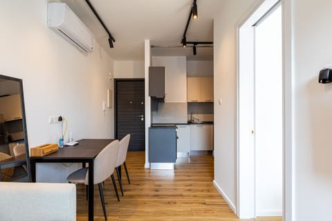 City Apartment | Private kitchen | Full-size fridge, oven, stovetop, espresso maker