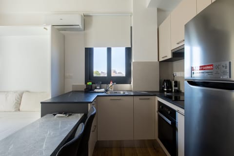 Deluxe Studio | Private kitchen | Full-size fridge, oven, stovetop, espresso maker