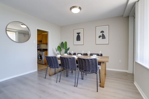 Business Apartment | In-room dining