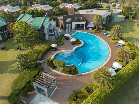 Outdoor pool, pool umbrellas