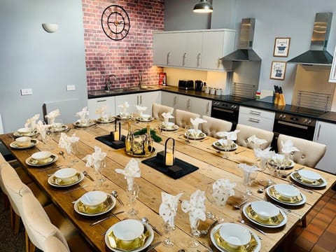 The North Wales Gathering Large Kitchen &amp; Dining