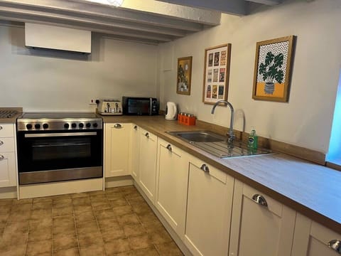 The North Wales Gathering @ St Asaph With Hot Tub