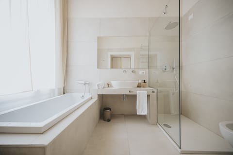 Superior Room | Bathroom | Free toiletries, hair dryer, slippers, bidet