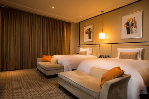 Deluxe Room, 2 Queen Beds | Premium bedding, minibar, in-room safe, desk