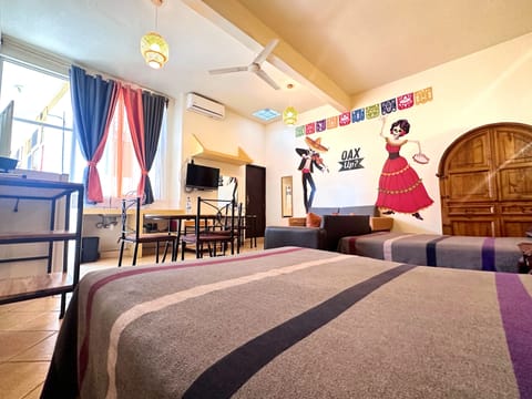 Grand Studio, 1 Bedroom, Non Smoking | Desk, laptop workspace, free WiFi, bed sheets