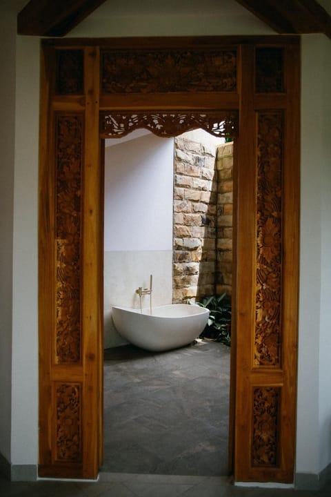 Double or Twin Room | Bathroom | Hair dryer, bathrobes, slippers, bidet