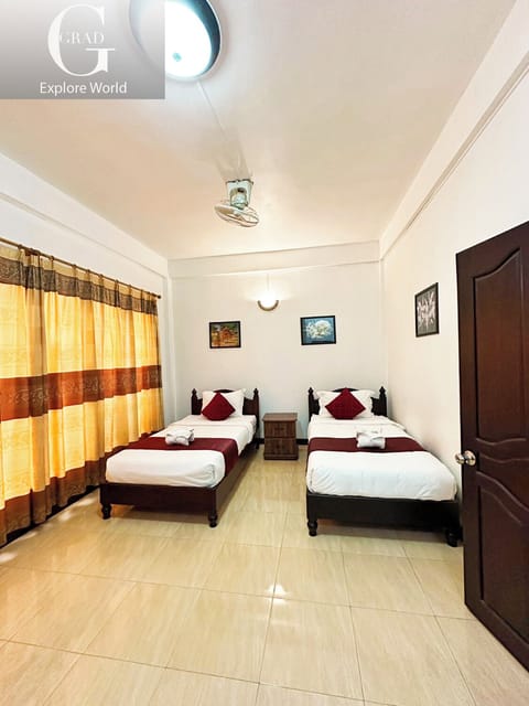 Deluxe Double or Twin Room | Desk, soundproofing, free WiFi, bed sheets