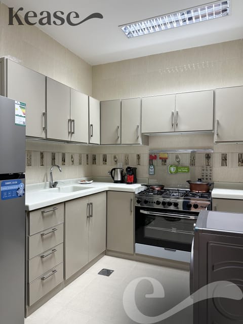 Design Apartment, 3 Bedrooms | Private kitchen | Electric kettle