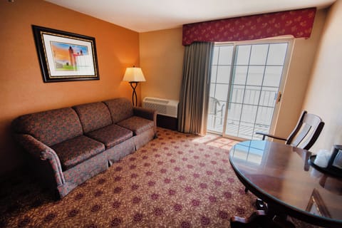 Superior Room, 2 Queen beds and 1 Queen Sofa Bed, Lake View | In-room safe, soundproofing, iron/ironing board, free WiFi