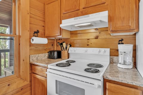 Cabin, Multiple Beds, Hot Tub, Mountain View (Moosehead Lodge) | Private kitchen | Fridge, microwave, oven, stovetop