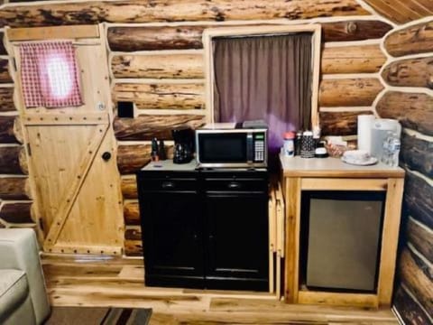 Cozy Moose Cabin (No Running Water) | Coffee and/or coffee maker