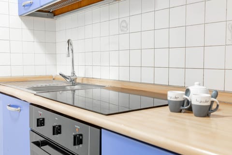 Kitchen (1)