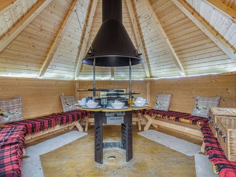 Outdoor eating area | Balnagowan Mill, Nethy Bridge