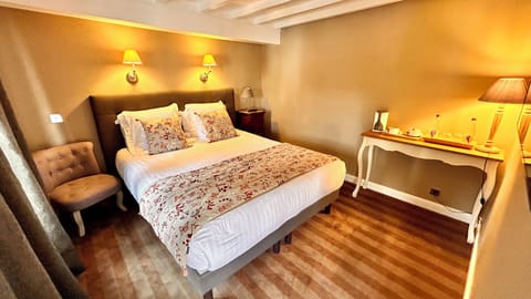Comfort Double Room | Free WiFi, bed sheets