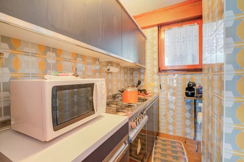 Family Apartment, 1 Bedroom (Slalom 73) | Private kitchen | Fridge, microwave, oven, stovetop