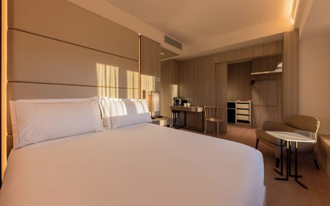 Junior Studio Suite | 1 bedroom, premium bedding, down comforters, pillowtop beds