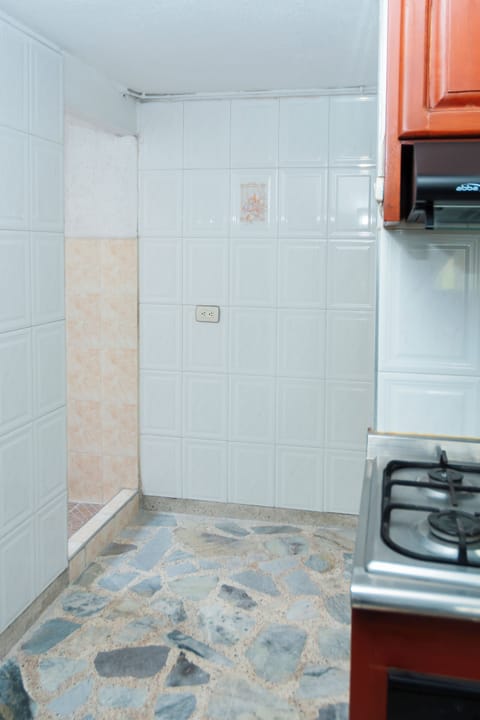 House | Private kitchen | Fridge, microwave, oven, stovetop