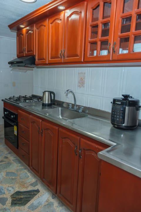 House | Private kitchen | Fridge, microwave, oven, stovetop