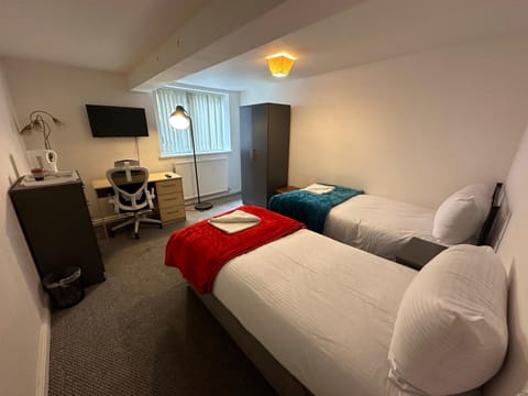 Standard Twin Room, 2 Twin Beds, Non Smoking, Shared Bathroom | Free WiFi