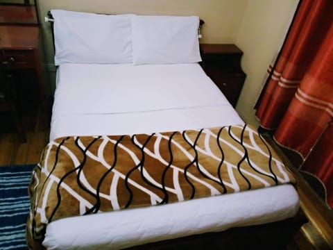 Double Room Single Use | Free WiFi