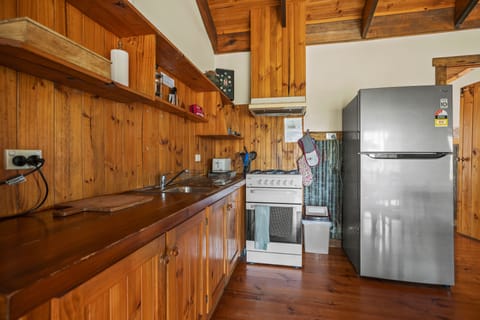 Family Cottage, Courtyard View | Private kitchen | Fridge, microwave, oven, coffee/tea maker