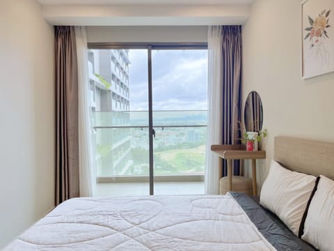 Standard Apartment | Blackout drapes, soundproofing, iron/ironing board, free WiFi