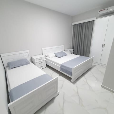 Triple Room, Balcony | Free WiFi