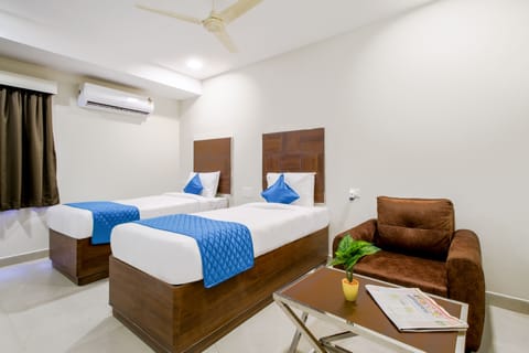 Superior Double or Twin Room, City View | Desk, free WiFi, bed sheets